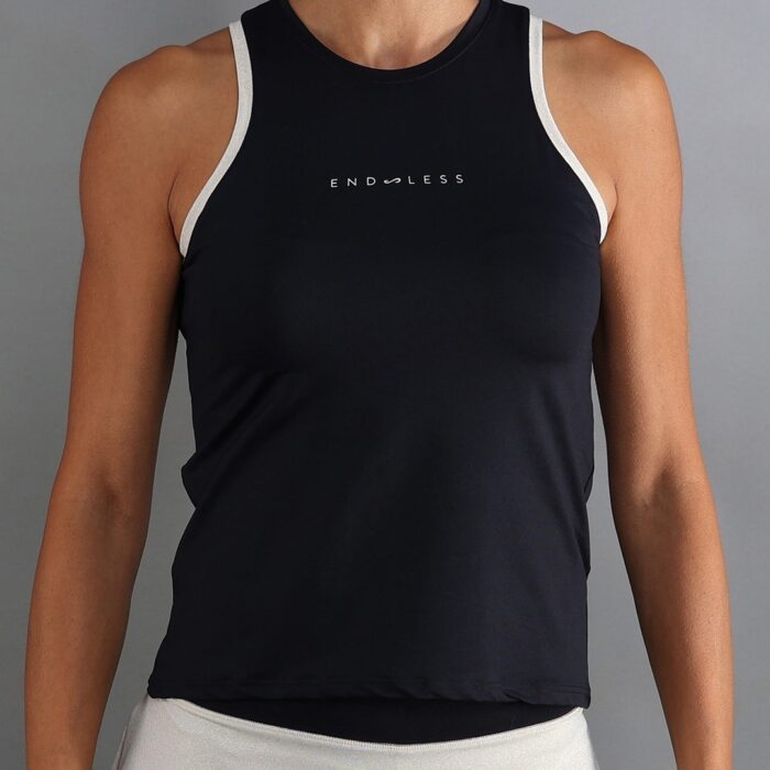 Camiseta Essential Black Golden